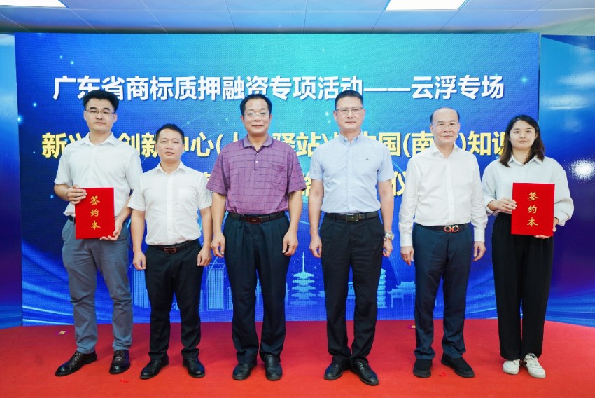 aefc39fcab851c67c5d66f187a01bdfc.jpg